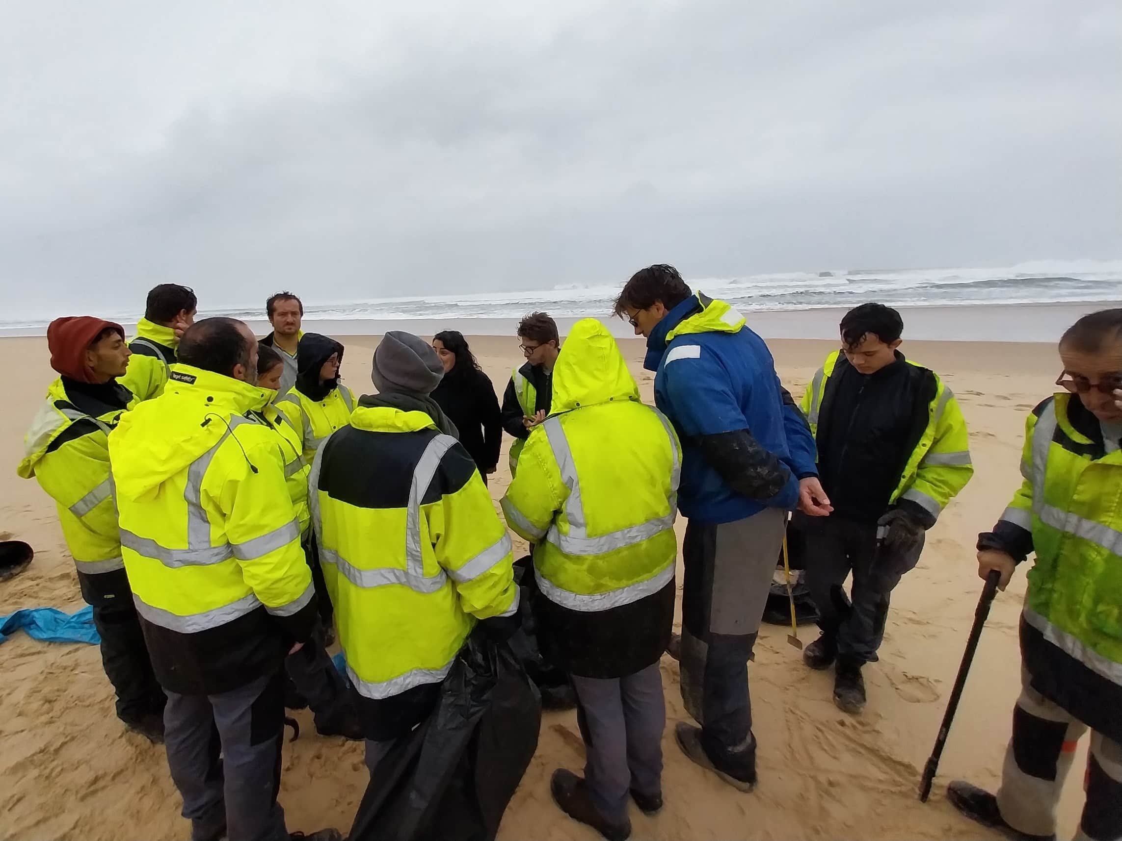 Les équipes Espaces Verts de l’ESAT Audenge mobilisées pour la préservation du littoral