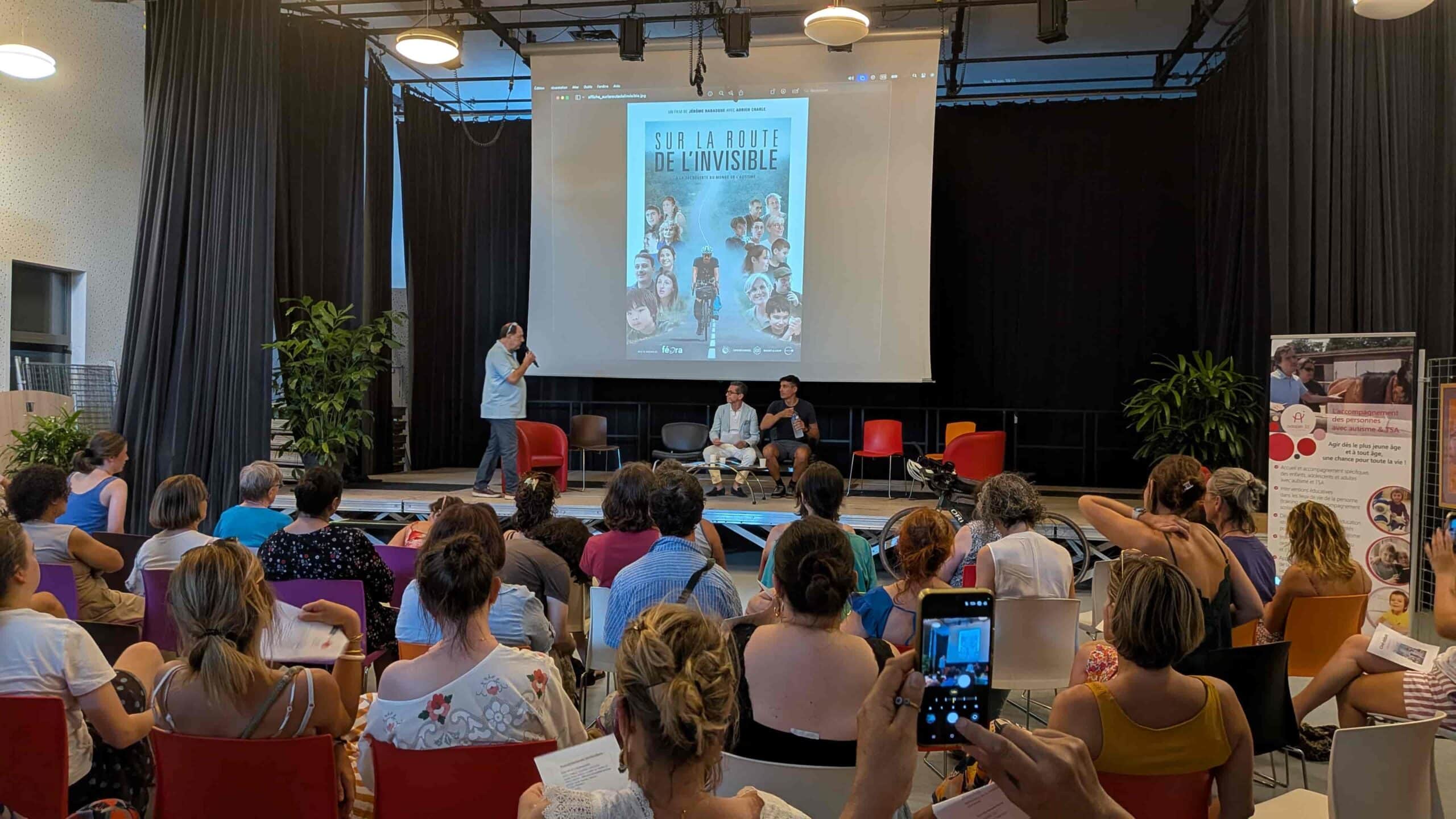 “Sur la route de l’invisible”, rendre visible les parcours des personnes avec autisme